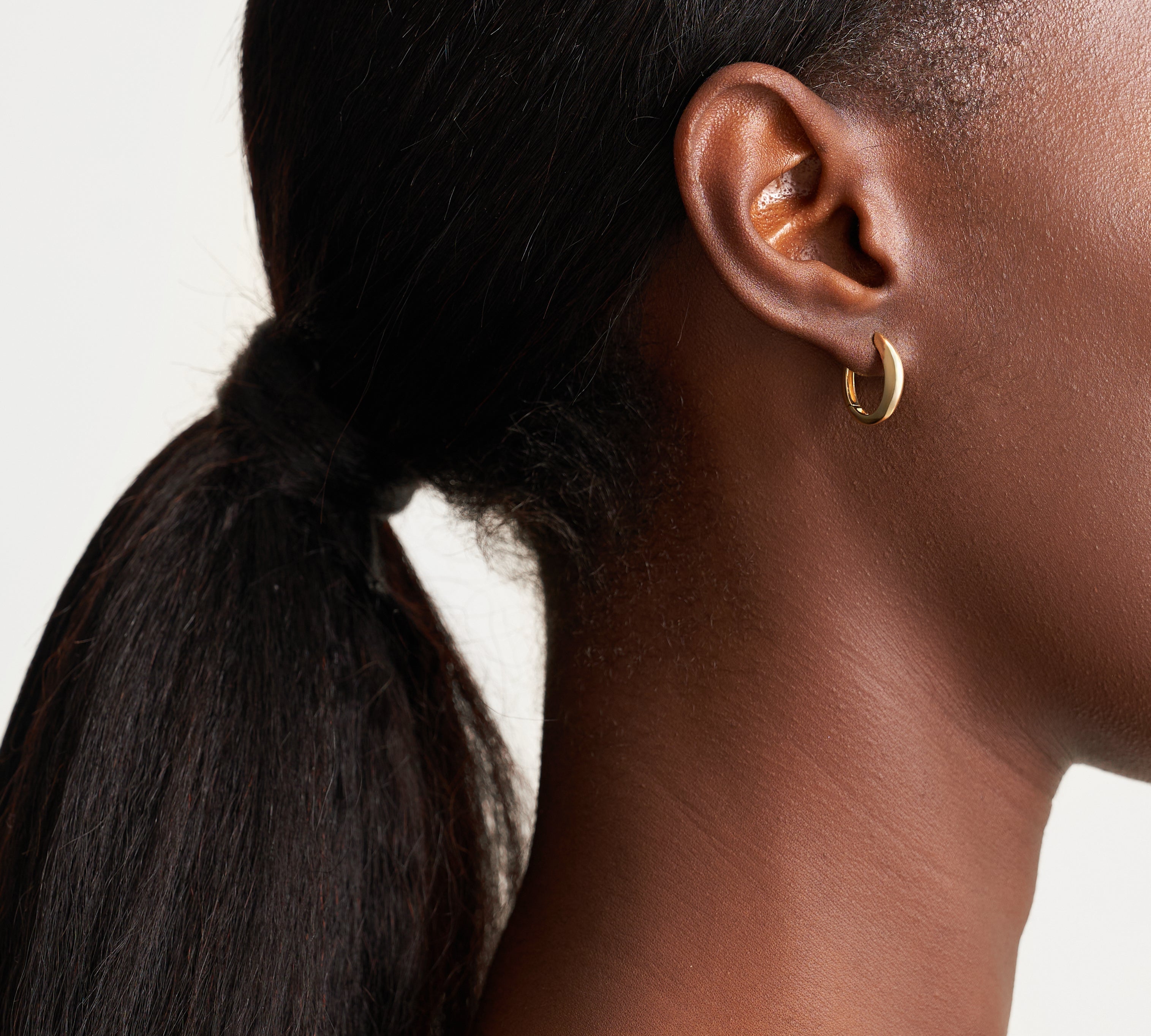 gold tapered hoop earrings