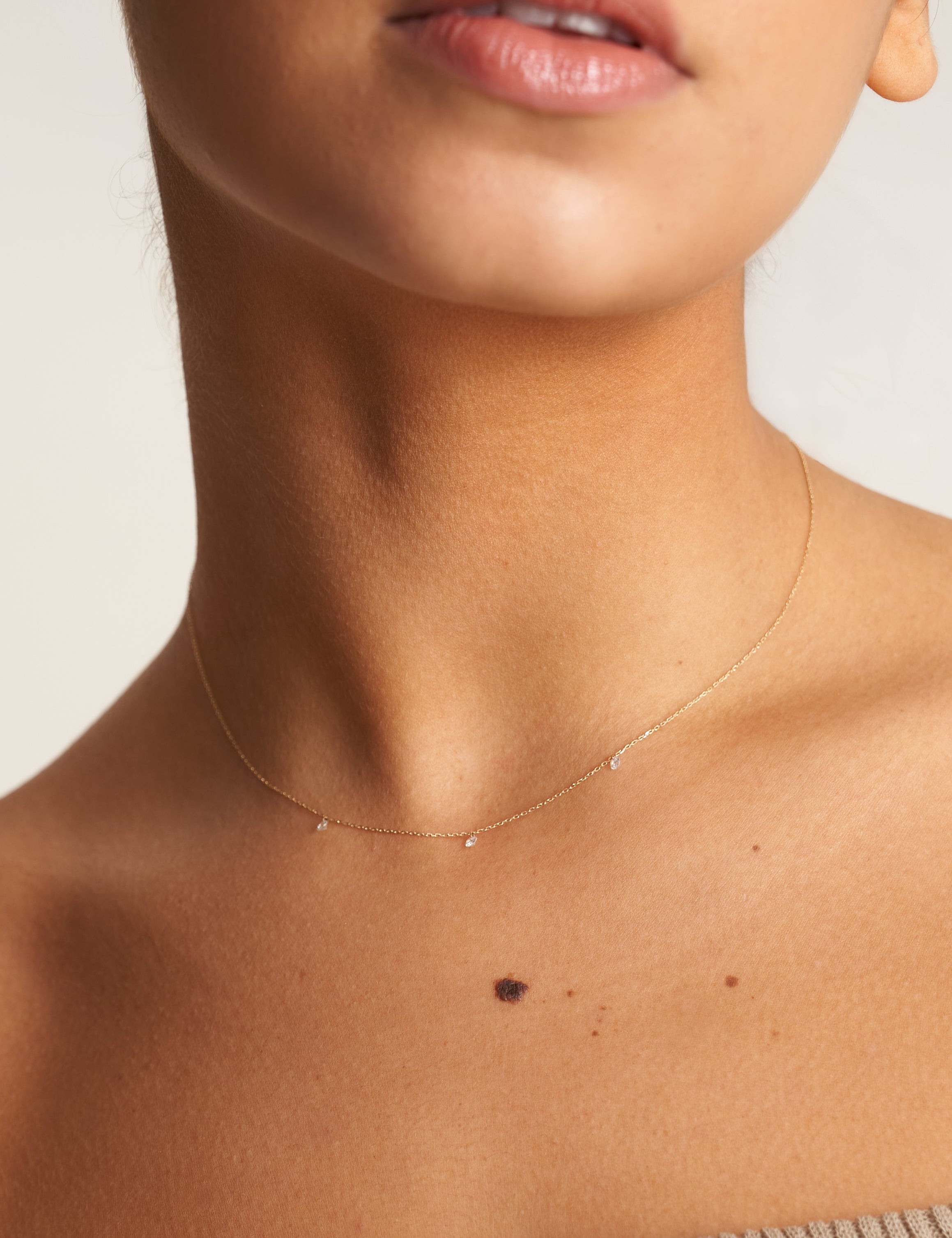 three diamonds necklace
